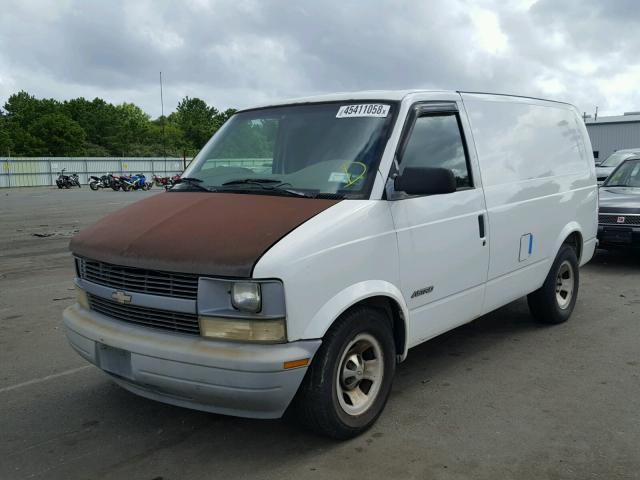 1GCDM19X82B127890 - 2002 CHEVROLET ASTRO WHITE photo 2