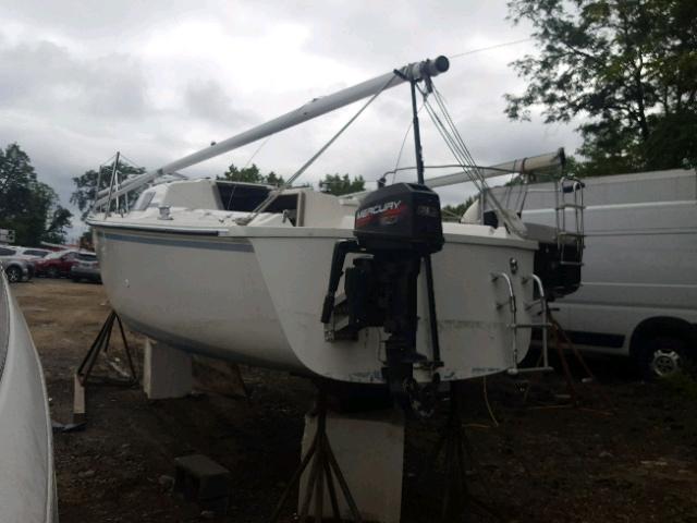 HUNA1539G990 - 1990 HUNR BOAT WHITE photo 3