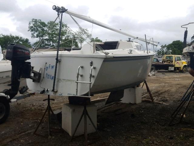 HUNA1539G990 - 1990 HUNR BOAT WHITE photo 4