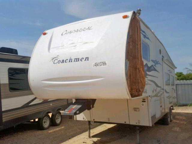 1TC3B054241308987 - 2004 COACH CHAPARRAL WHITE photo 2