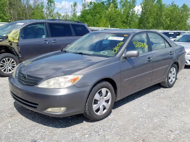 4T1BE30K43U679082 - 2003 TOYOTA CAMRY LE GRAY photo 2