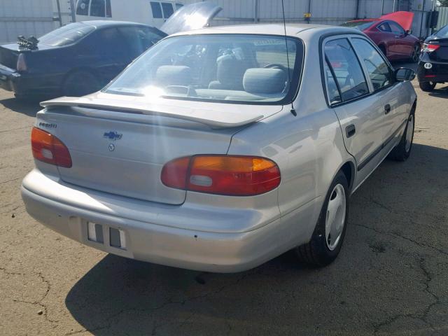 1Y1SK52802Z415798 - 2002 CHEVROLET GEO PRIZM 银色 照片 4