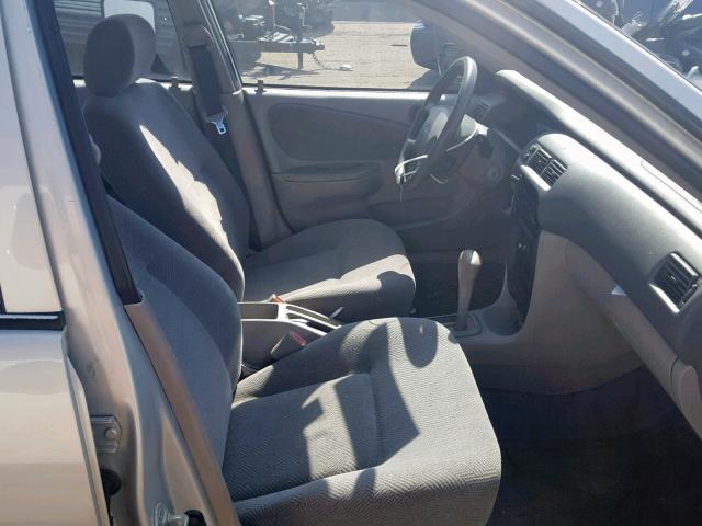 1Y1SK52802Z415798 - 2002 CHEVROLET GEO PRIZM 银色 照片 5