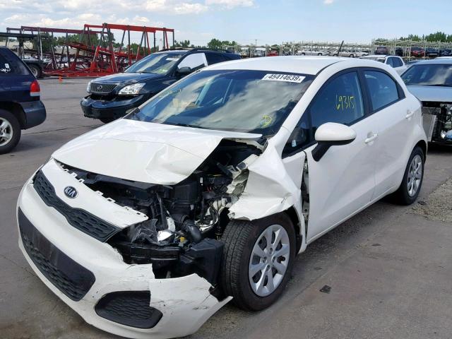 KNADM5A39E6359134 - 2014 KIA RIO LX WHITE photo 2