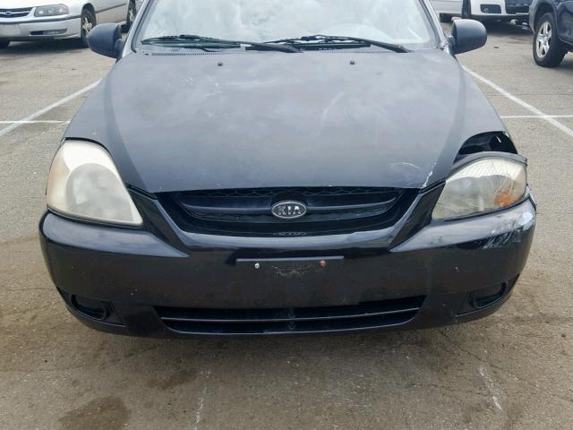 KNADC125656401285 - 2005 KIA RIO BLACK photo 9