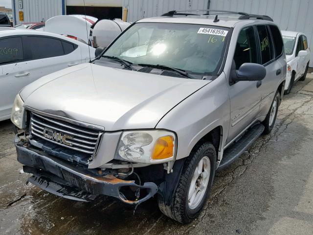 1GKDT13S562262402 - 2006 GMC ENVOY SILVER photo 2