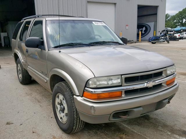 1GNDT13W22K142069 - 2002 CHEVROLET BLAZER GRAY photo 1