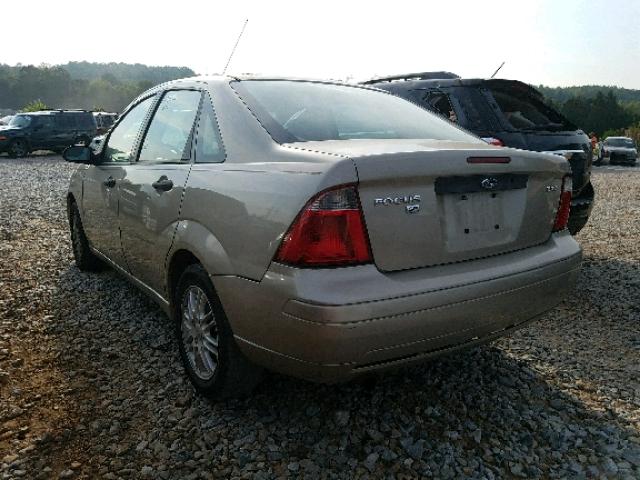 1FAFP34N06W120051 - 2006 FORD FOCUS ZX4 BEIGE photo 3