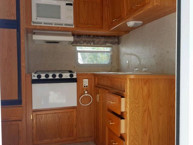 1UJBJ02P631JT0136 - 2003 JAYCO KIWI WHITE photo 5