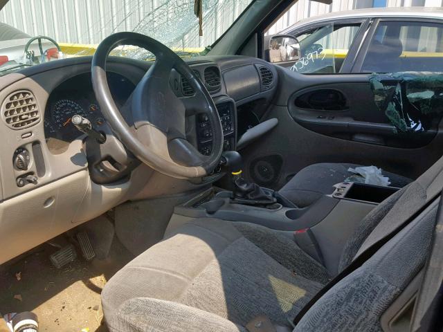 1GNDS13S832367324 - 2003 CHEVROLET TRAILBLAZE GRAY photo 5