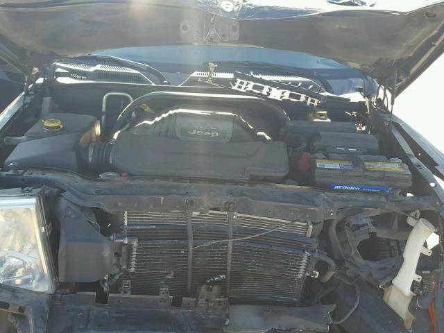 1J8HG58226C352157 - 2006 JEEP COMMANDER BLACK photo 7