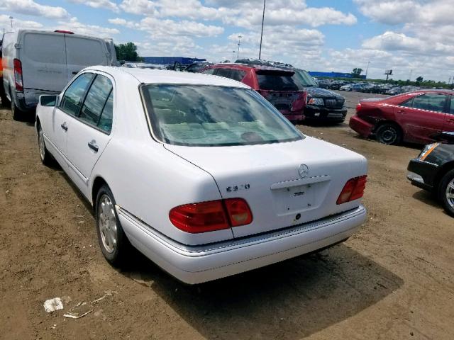 WDBJF65F3WA648257 - 1998 MERCEDES-BENZ E 320 WHITE photo 3