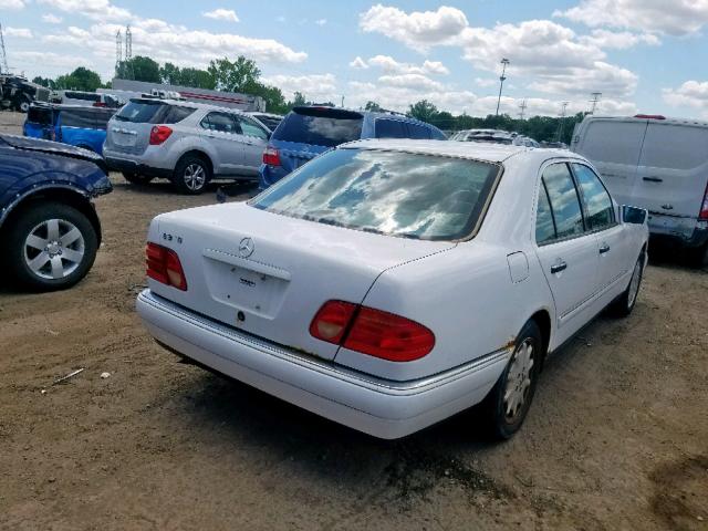 WDBJF65F3WA648257 - 1998 MERCEDES-BENZ E 320 WHITE photo 4