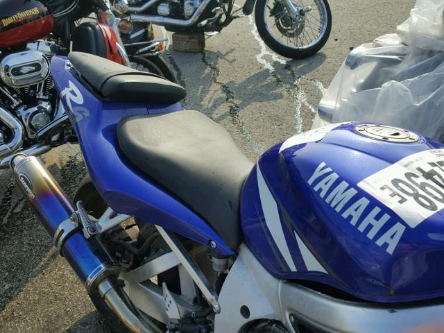 JYARJ04EX1A018720 - 2001 YAMAHA YZFR6 L BLUE photo 6