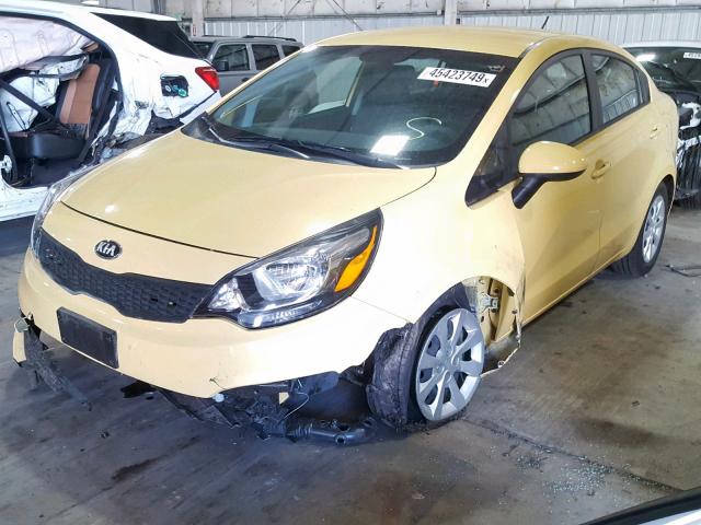 KNADM4A33G6670538 - 2016 KIA RIO LX YELLOW photo 2