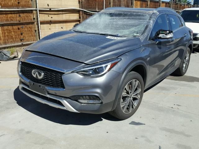 SJKCH5CR3HA016676 - 2017 INFINITI QX30 BASE GRAY photo 2