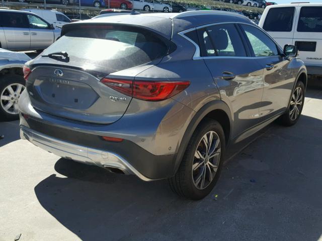 SJKCH5CR3HA016676 - 2017 INFINITI QX30 BASE GRAY photo 4