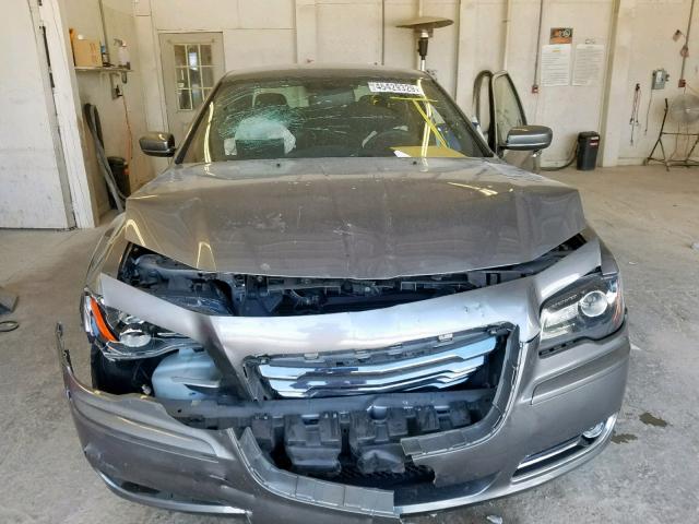 2C3CCABG6CH129661 - 2012 CHRYSLER 300 S GRAY photo 7