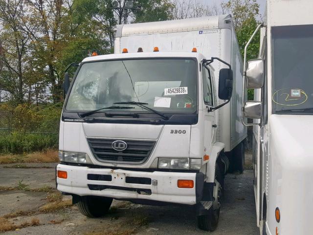 JNAPC81L28AR70020 - 2008 NISSAN DIESEL UD3300 WHITE photo 2