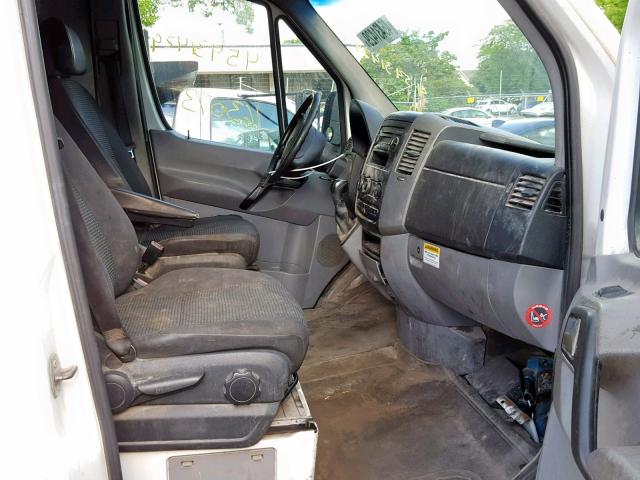 WD0PF345785275911 - 2008 DODGE SPRINTER 3 WHITE photo 5