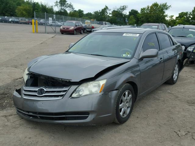 4T1BK36B46U126730 - 2006 TOYOTA AVALON GRAY photo 2