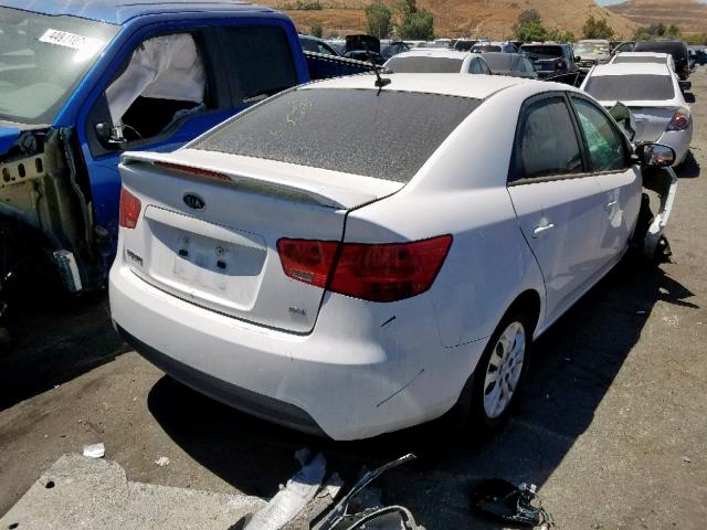 KNAFU4A22C5599767 - 2012 KIA FORTE EX WHITE photo 4