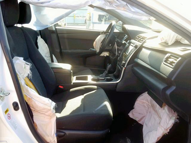 4T4BF1FKXFR471422 - 2015 TOYOTA CAMRY LE WHITE photo 5