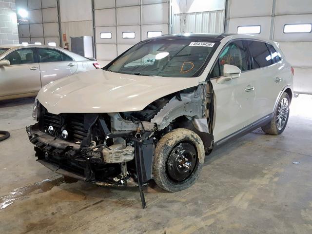 2LMTJ8LR8GBL54781 - 2016 LINCOLN MKX RESERV CREAM photo 2