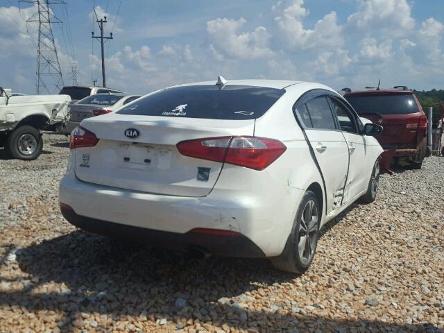 KNAFZ4A88G5547426 - 2016 KIA FORTE EX WHITE photo 4