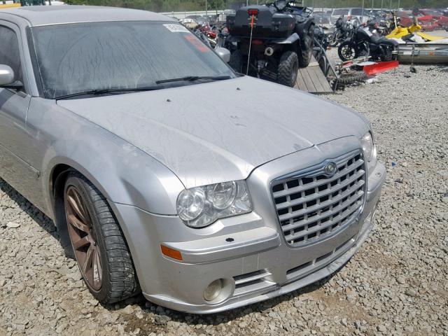 2C3LA73W96H250185 - 2006 CHRYSLER 300C SRT-8 SILVER photo 9