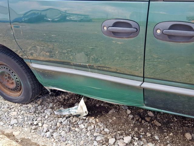 2P4FP25B0VR340432 - 1997 PLYMOUTH VOYAGER GREEN photo 9