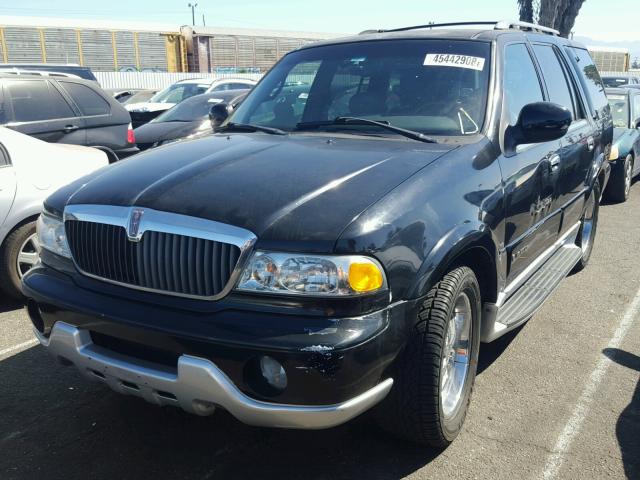 5LMRU27AXYLJ03144 - 2000 LINCOLN NAVIGATOR Қара фото 2
