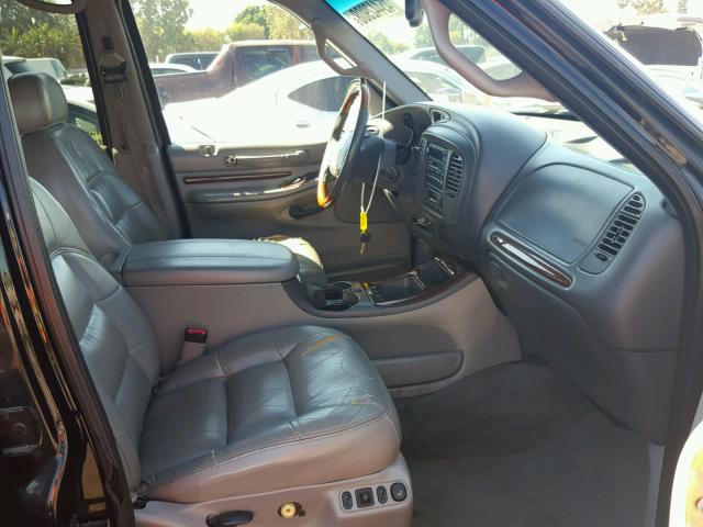 5LMRU27AXYLJ03144 - 2000 LINCOLN NAVIGATOR Қара фото 5