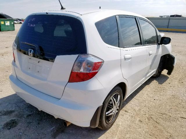 JHMGE8H32DC079381 - 2013 HONDA FIT WHITE photo 4