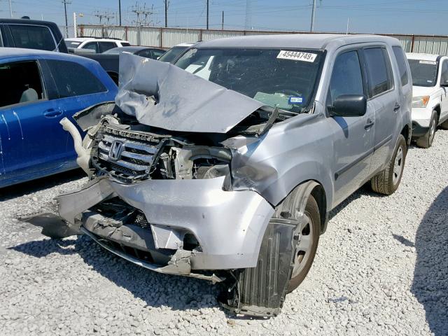 5FNYF3H20FB008828 - 2015 HONDA PILOT LX SILVER photo 2