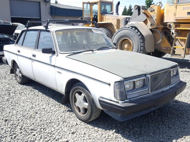 YV1AX7749D1867425 - 1983 VOLVO 244 GL WHITE photo 1