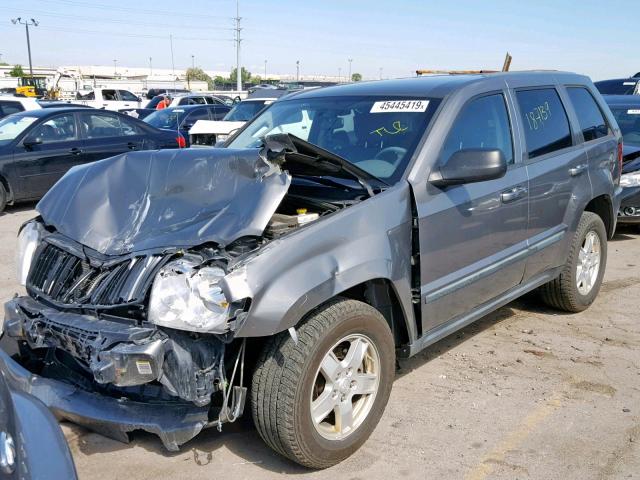 1J8GR48K27C688764 - 2007 JEEP GRAND CHER GRAY photo 2