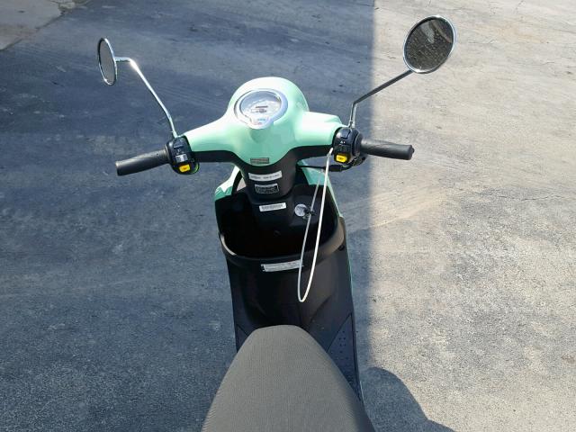 RFVPAC200K1019600 - 2019 GENUINE SCOOTER CO. BUDDY 125 GREEN photo 5