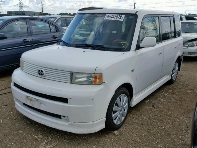 JTLKT324250197072 - 2005 TOYOTA SCION XB Белый фото 2