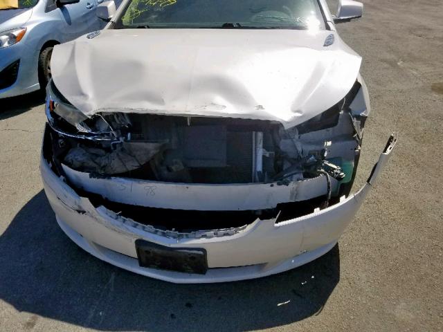 1G4GE5EV6AF300878 - 2010 BUICK LACROSSE C WHITE photo 9