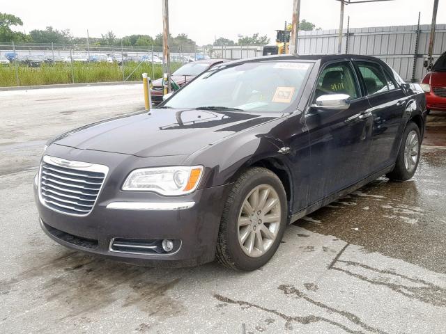 2C3CCACG6CH213719 - 2012 CHRYSLER 300 LIMITE BROWN photo 2