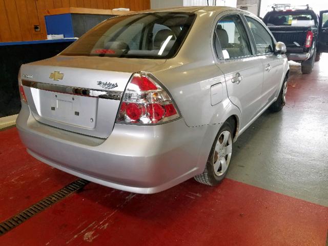 KL1TD56E49B367400 - 2009 CHEVROLET AVEO LS SILVER photo 4