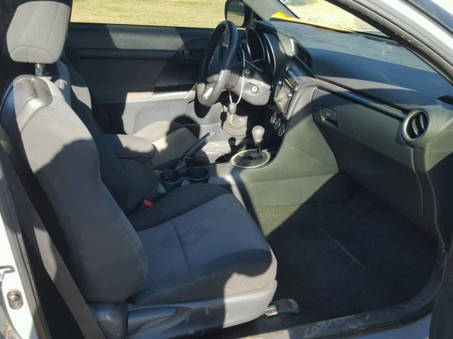 JTKJF5C73E3068042 - 2014 TOYOTA SCION TC 灰色 照片 5