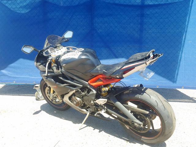 SMTA02YK1FJ670280 - 2015 TRIUMPH MOTORCYCLE DAYTONA 67 BLACK photo 3