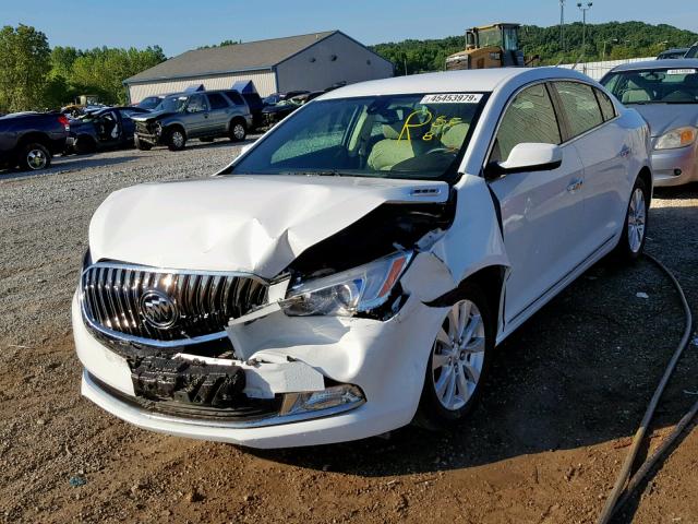 1G4GA5GR9FF200891 - 2015 BUICK LACROSSE WHITE photo 2