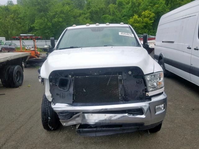 3C7WRTCL4DG573544 - 2013 RAM 3500 WHITE photo 9