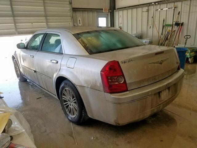 2C3CA5CV1AH315485 - 2010 CHRYSLER 300 TOURIN SILVER photo 3