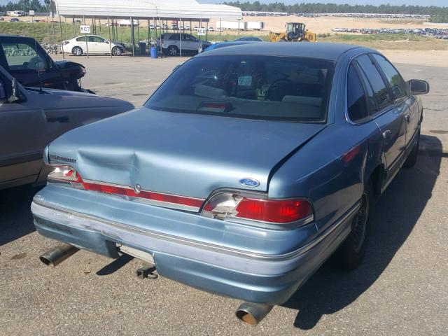 2FALP74W7RX145637 - 1994 FORD CROWN VICT BLUE photo 4