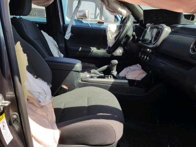 3TMDZ5BN6HM028391 - 2017 TOYOTA TACOMA DOU GRAY photo 5