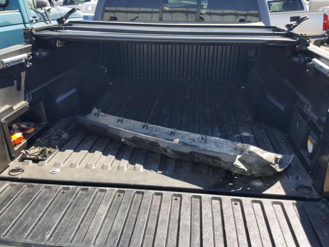 3TMDZ5BN6HM028391 - 2017 TOYOTA TACOMA DOU GRAY photo 9